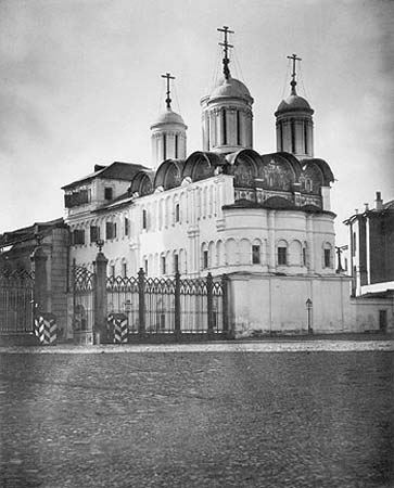 Двенадцати апостолов в Патриаршем доме в Кремле;1882