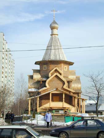 Алексия, митрополита Московского, в Северном Медведкове;2000