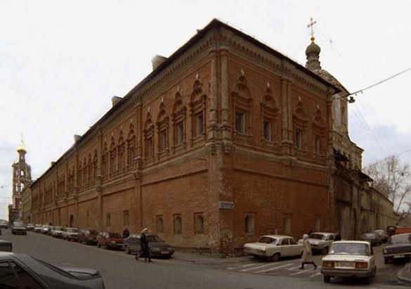 Высокопетровский монастырь (б.);2000