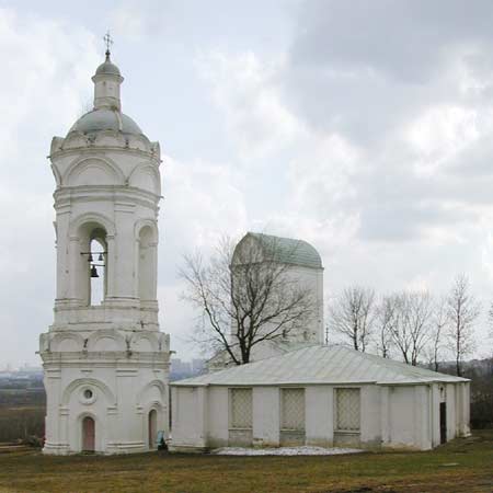 Георгия Победоносца в Коломенском-звонница;2000