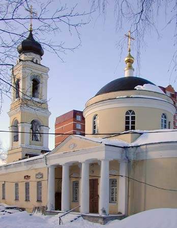 Зосимы и Савватия Соловецких в Гольянове;2000