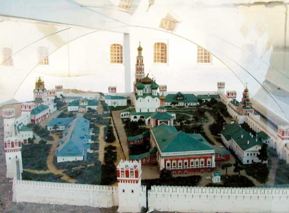 Новодевичий монастырь;2000