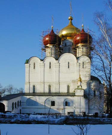 Смоленской иконы Божией Матери в Новодевичьем монастыре;2000