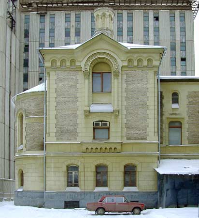 Стефана на Шаболовке (при б. богадельне им. С.Д. Нечаева-Мальцева);2000