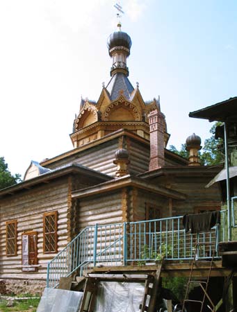 Тихона Задонского на Ширяевом поле в Сокольниках;2002