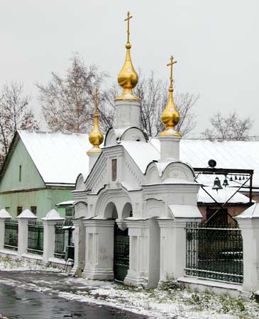 Троицы Живоначальной в Карачарове;2000