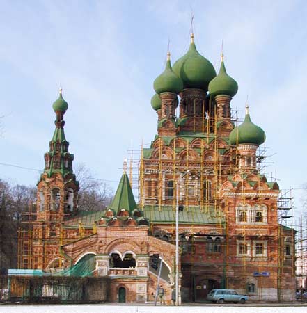 Троицы Живоначальной в Останкине;2000