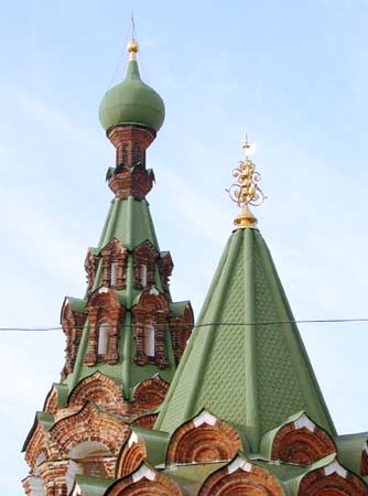 Троицы Живоначальной в Останкине;2000