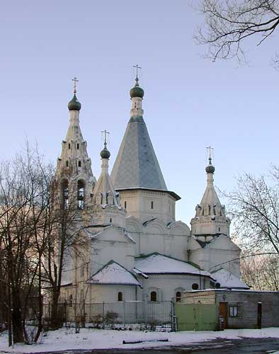 Троицы Живоначальной в Троицком-Голенищеве;2000