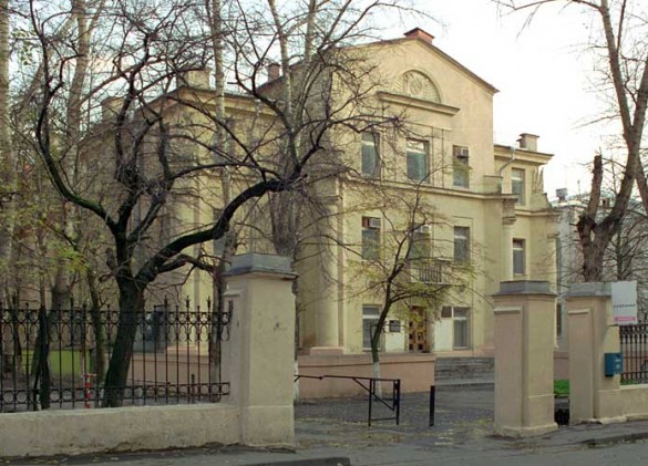 Петра и Павла, польский костел;2000