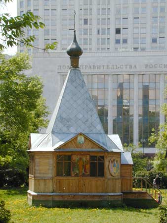 Воздвижения Креста Господня в память о погибших в октябре 1993;2000