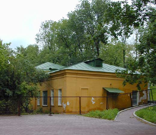 Михаила Архангела при Голицынской больнице;2000